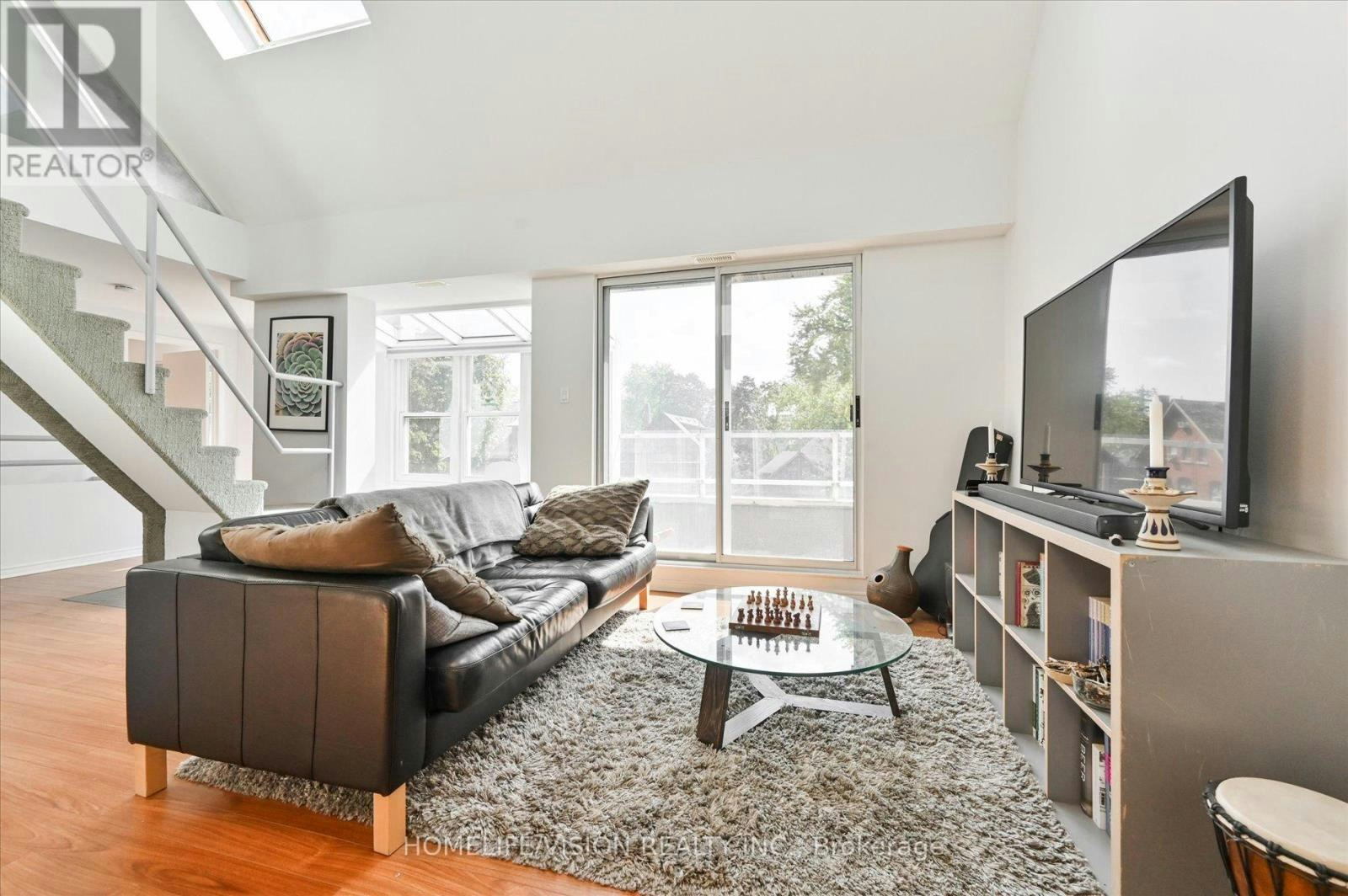 3RD FLR-400 Summerhill Avenue, Toronto, ON, M4W 2E4 - 7