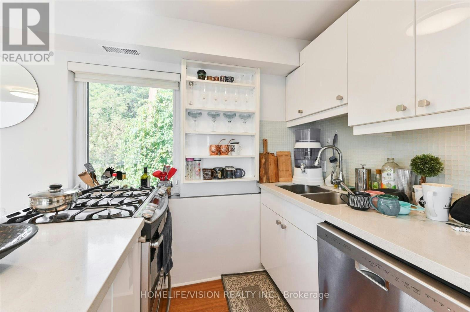 3RD FLR-400 Summerhill Avenue, Toronto, ON, M4W 2E4 - 15
