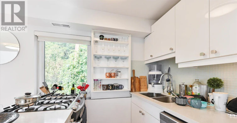 3RD FLR-400 Summerhill Avenue, Toronto, ON, M4W 2E4 - 15
