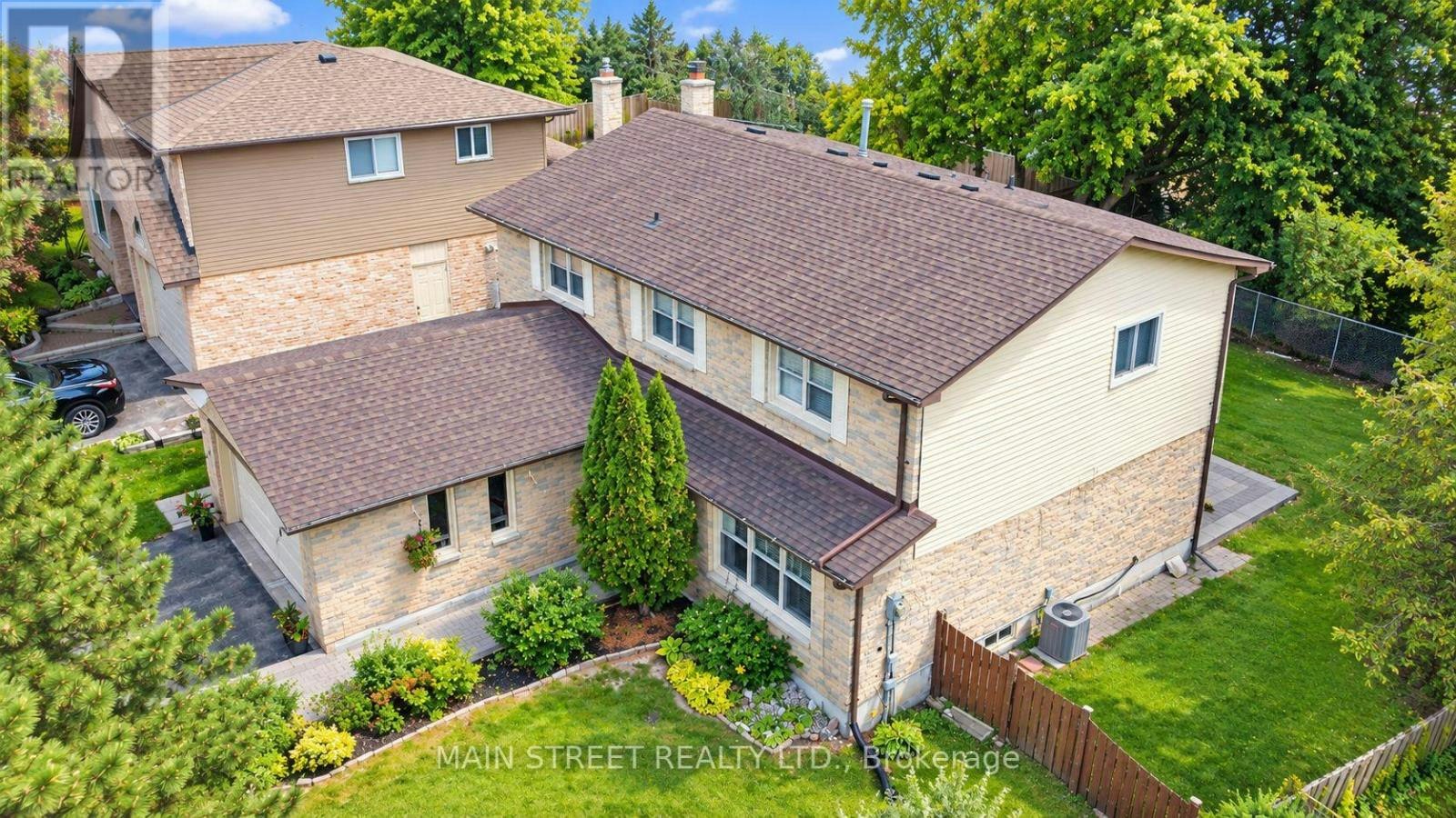 850 Arnold Crescent, Newmarket, ON, L3Y 2E2