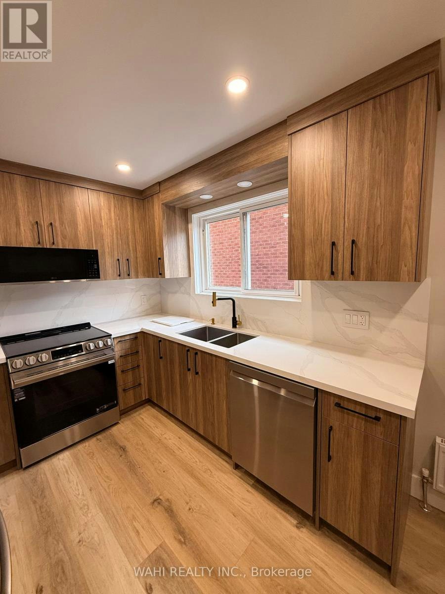 2-24 Lloyd George Avenue, Toronto, ON, M8W 3W4 - 9