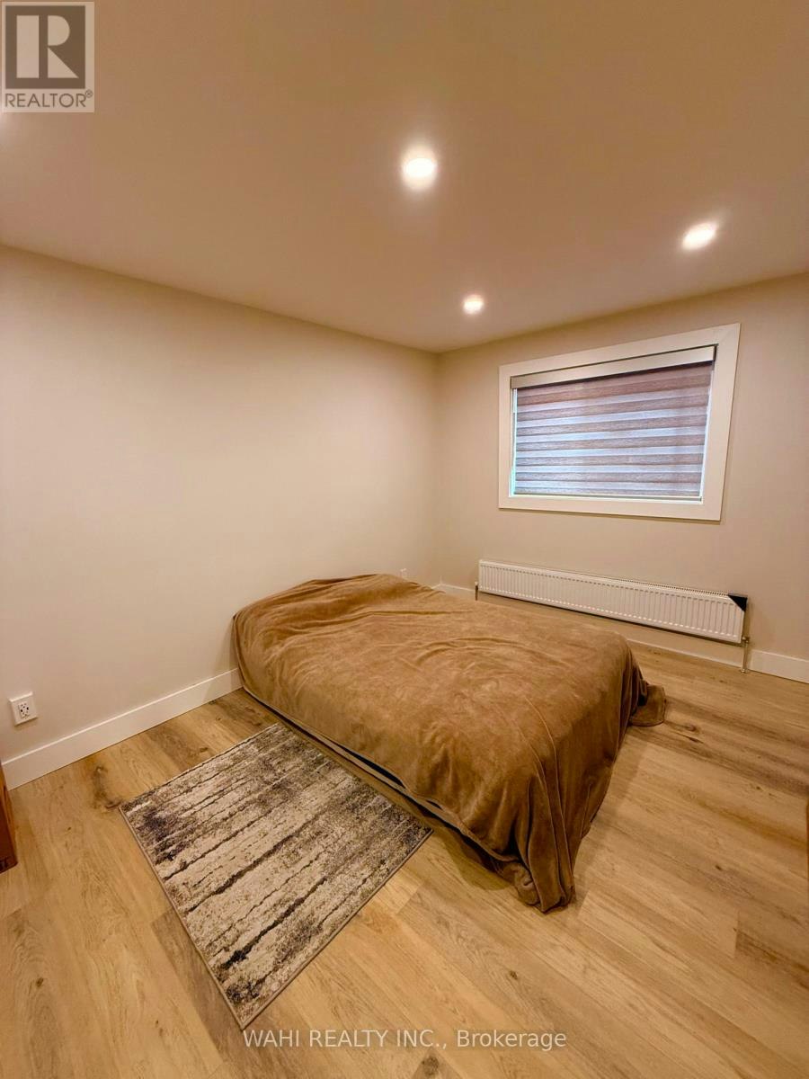 2-24 Lloyd George Avenue, Toronto, ON, M8W 3W4 - 11