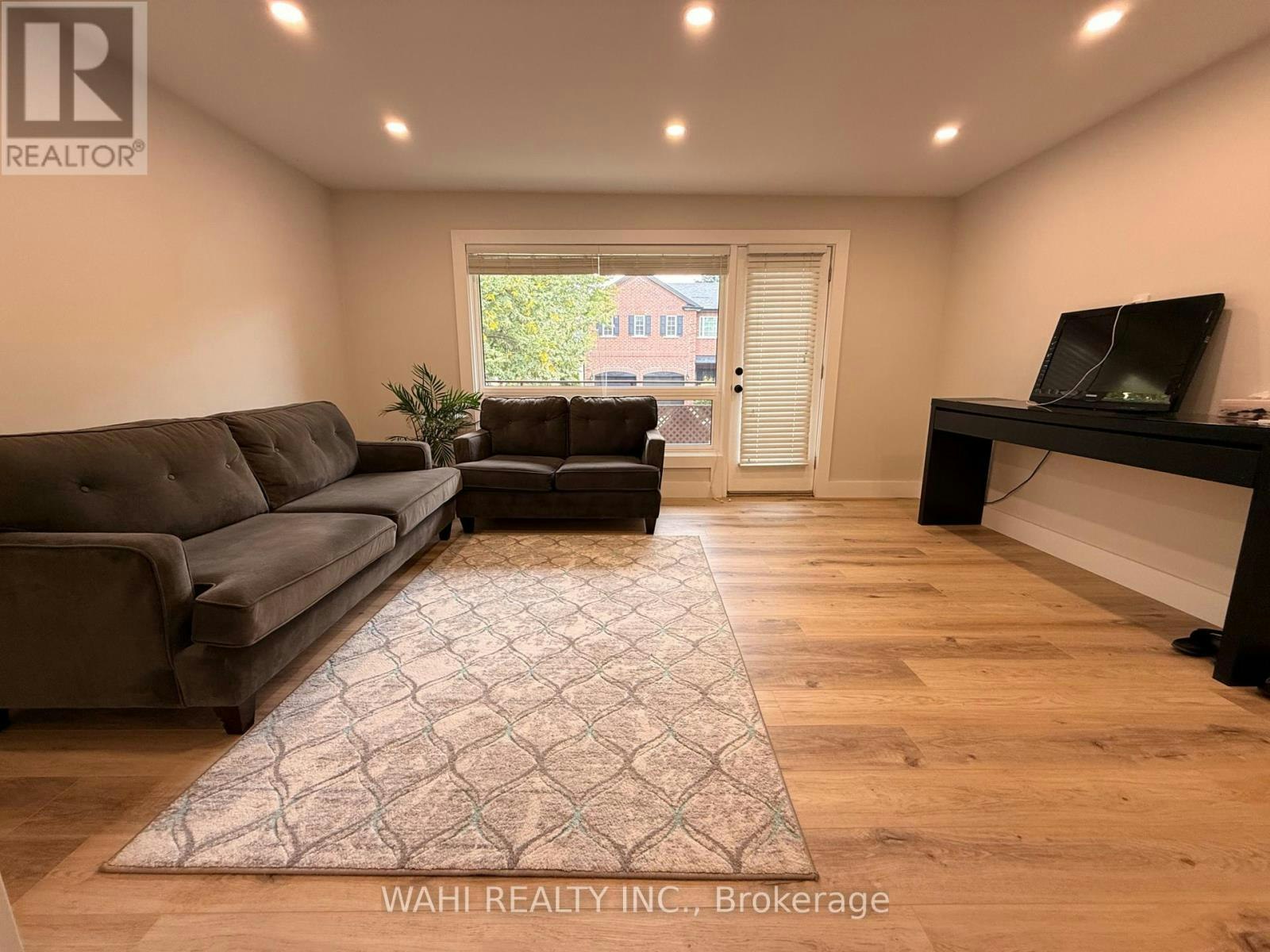 2-24 Lloyd George Avenue, Toronto, ON, M8W 3W4 - 5
