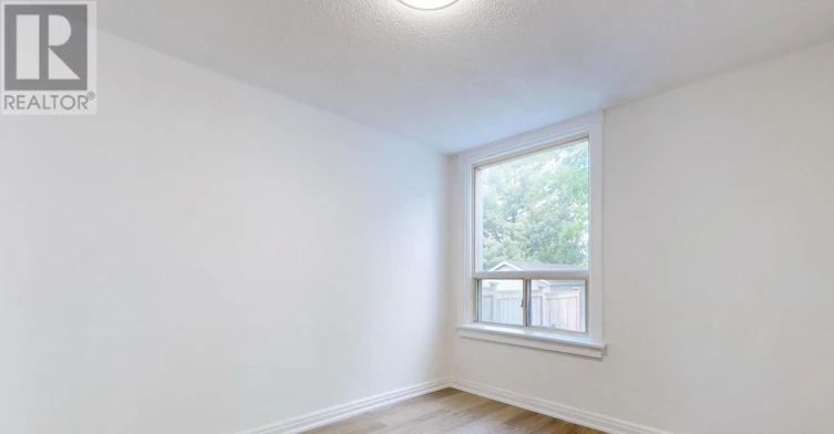 MAIN-102 Bowie Avenue, Toronto, ON, M6E 2P7 - 21