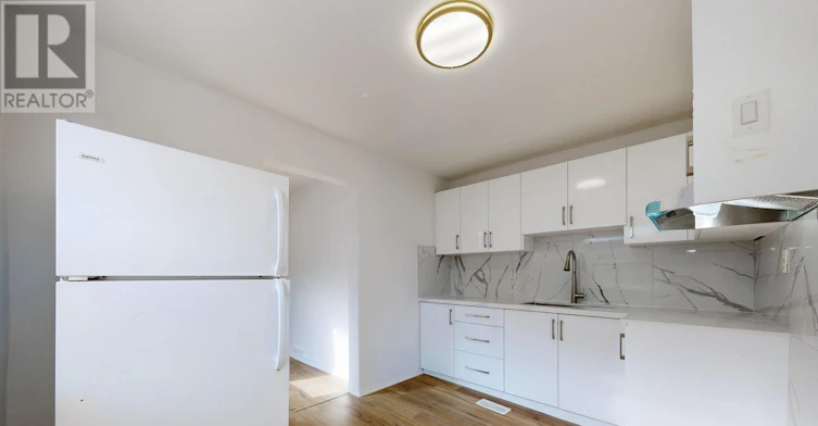 MAIN-102 Bowie Avenue, Toronto, ON, M6E 2P7 - 22