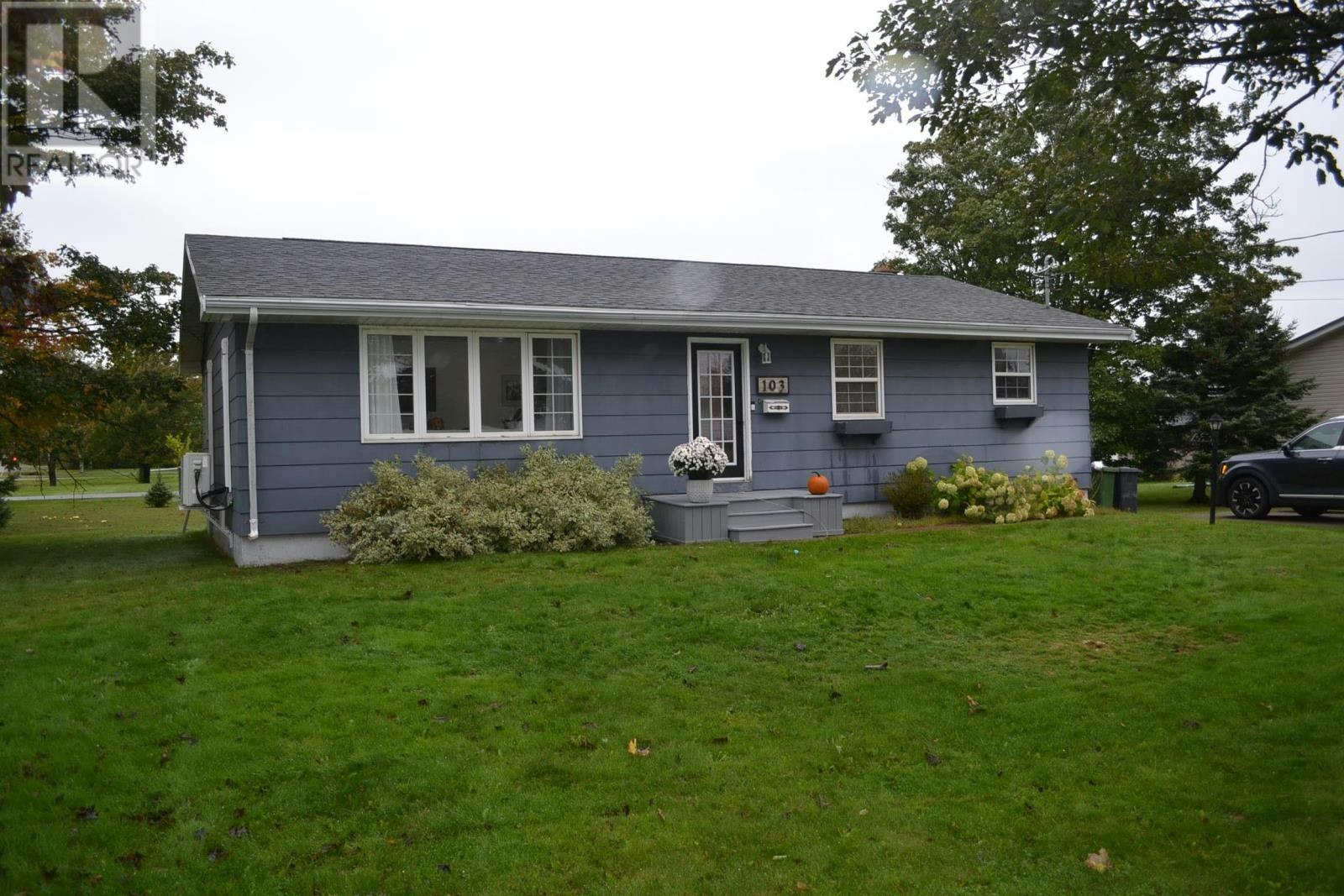 103 Oak Drive, Charlottetown, PE, C1A 7Y8