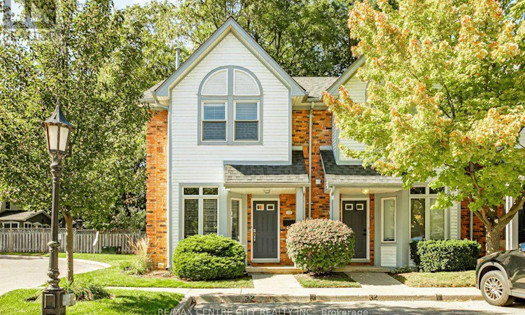 32-1415 Commissioners Road W