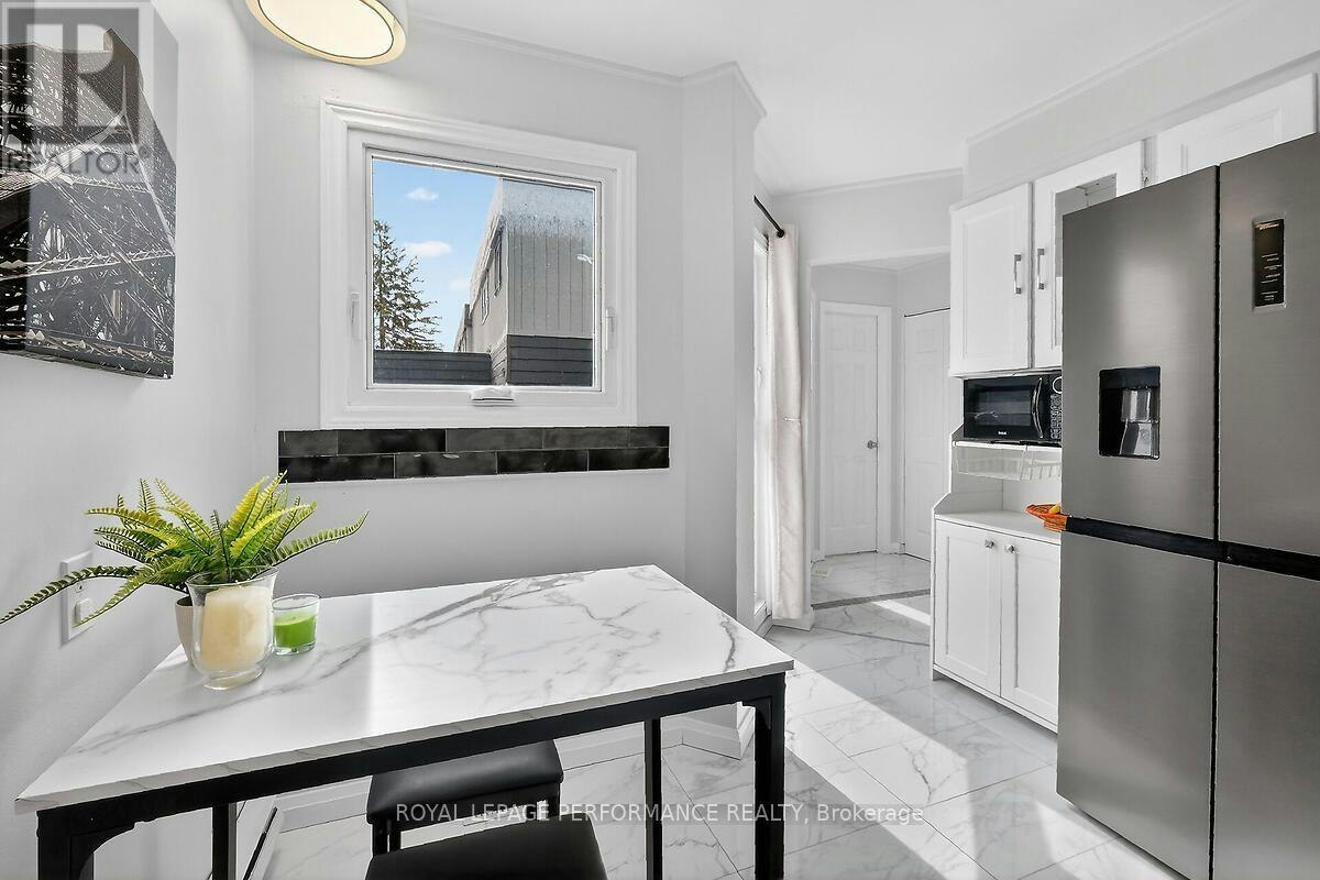 28-42 Compata Way, Ottawa, ON, K1B 4W9 - 3