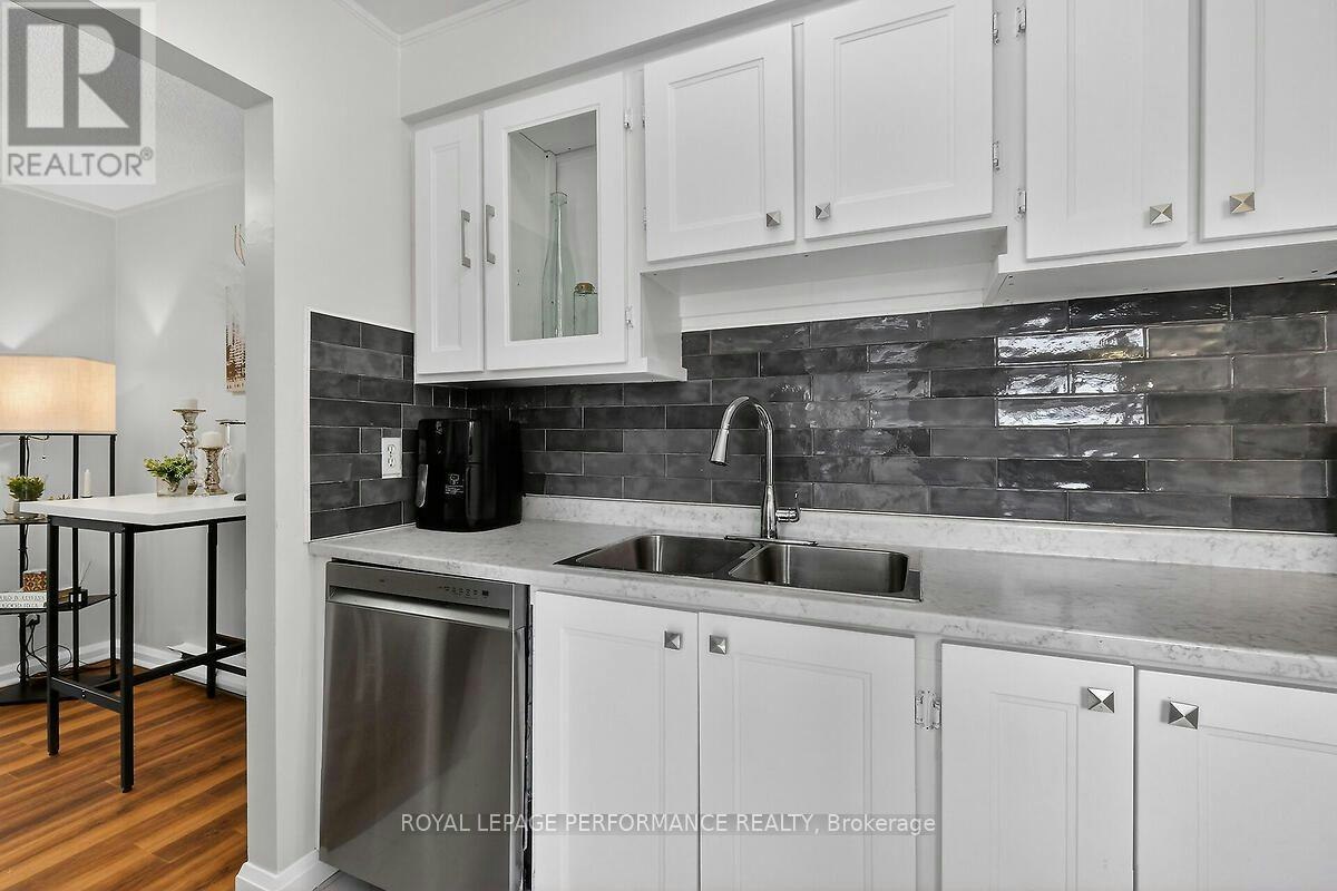 28-42 Compata Way, Ottawa, ON, K1B 4W9 - 4