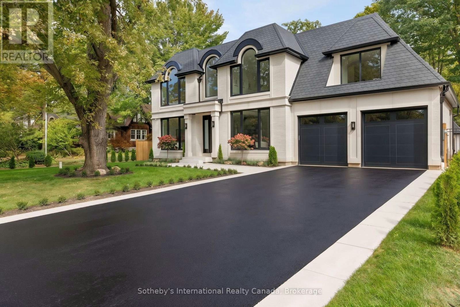 123 Tavistock Square, Oakville, ON, L6K 2V1