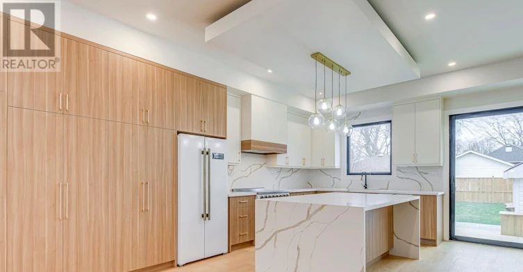 103 Kalmar Avenue, Toronto, ON, M1N 3G5 - 2