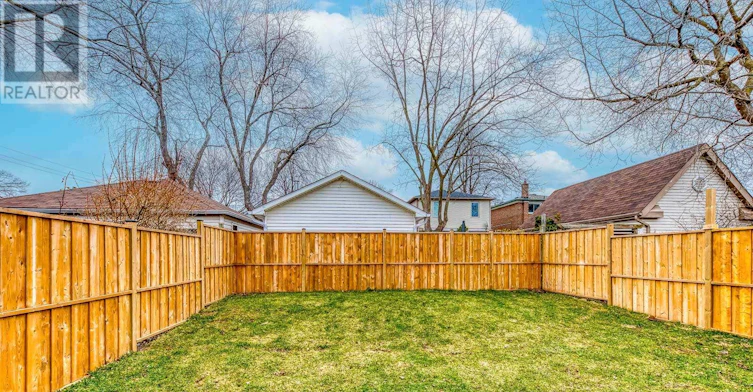 103 Kalmar Avenue, Toronto, ON, M1N 3G5 - 40