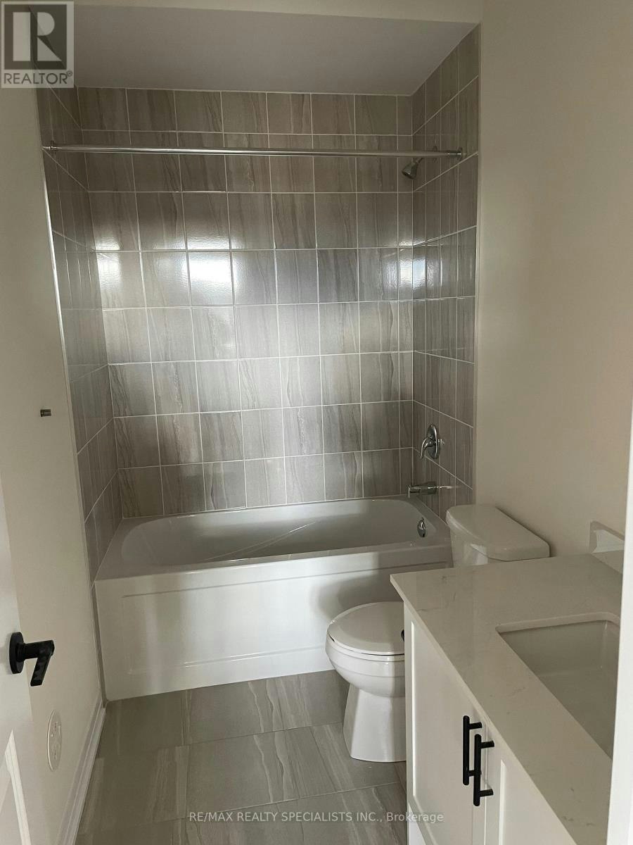 39 De La Roche Drive, Vaughan, ON, L4H 5G4 - 10