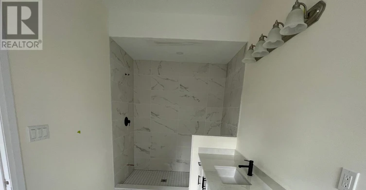 39 De La Roche Drive, Vaughan, ON, L4H 5G4 - 8