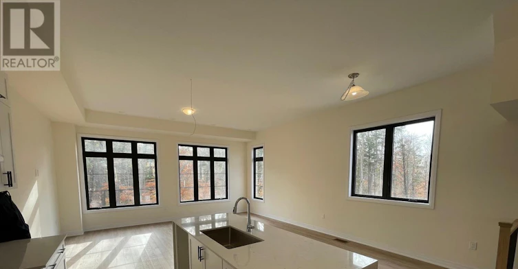 39 De La Roche Drive, Vaughan, ON, L4H 5G4 - 3