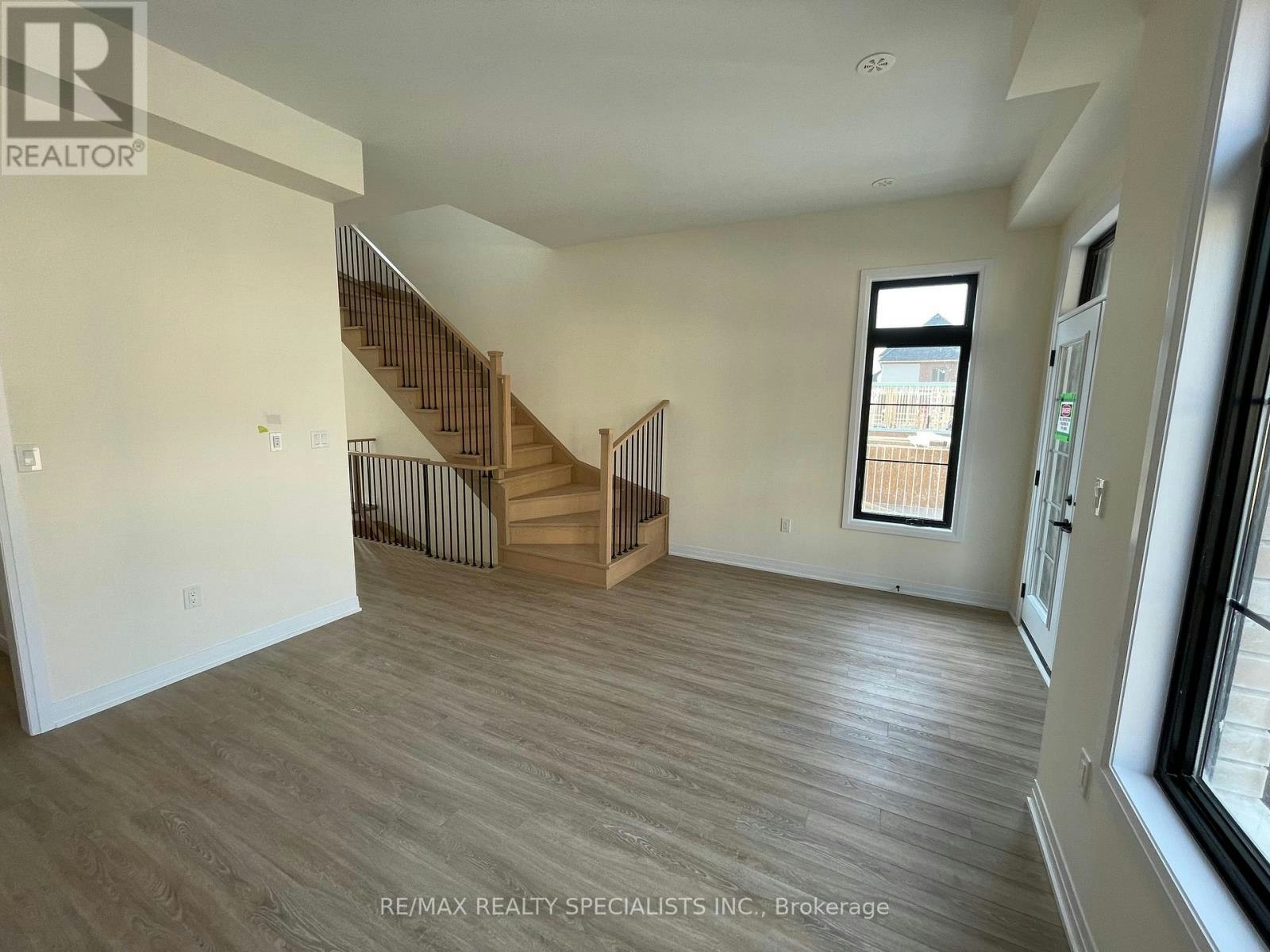 39 De La Roche Drive, Vaughan, ON, L4H 5G4 - 6