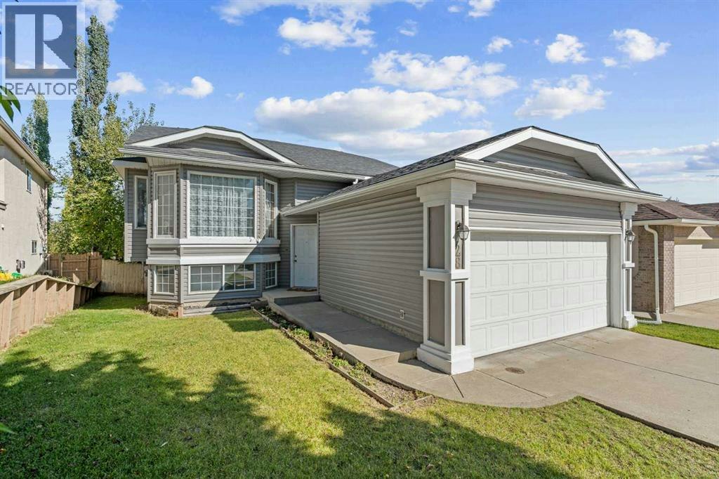 28 Harvest Oak Drive NE, Calgary, AB, T3K 4E2