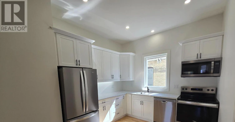 1-245 Ross Street, St. Thomas, ON, N5R 3Y7 - 9