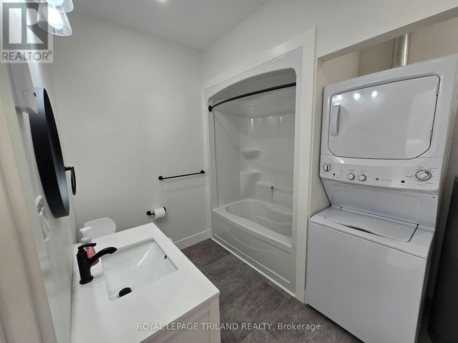 1-245 Ross Street, St. Thomas, ON, N5R 3Y7 - 18
