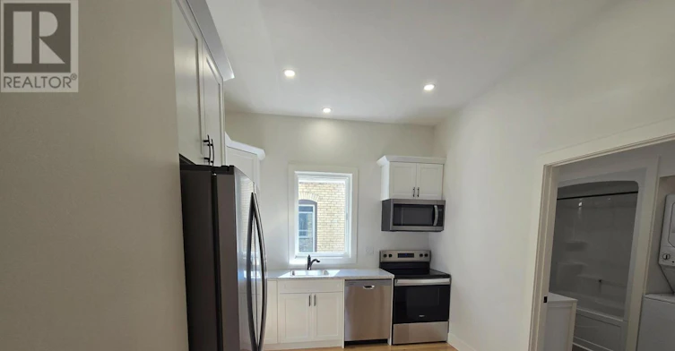 1-245 Ross Street, St. Thomas, ON, N5R 3Y7 - 8