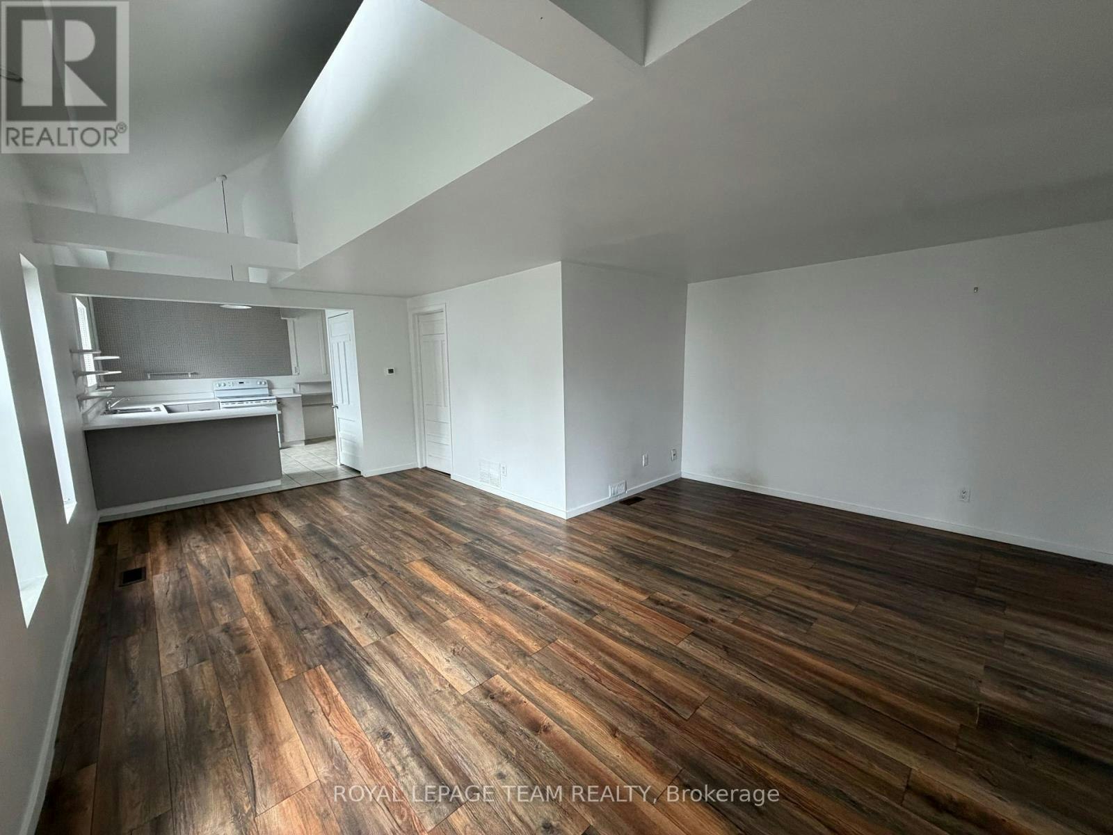 27 Poplar Street, Ottawa, ON, K1R 7M5 - 5