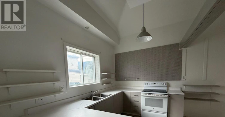 27 Poplar Street, Ottawa, ON, K1R 7M5 - 9
