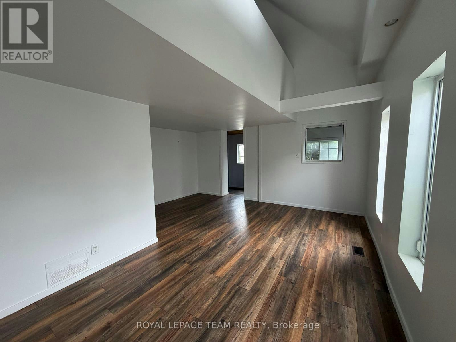 27 Poplar Street, Ottawa, ON, K1R 7M5 - 6