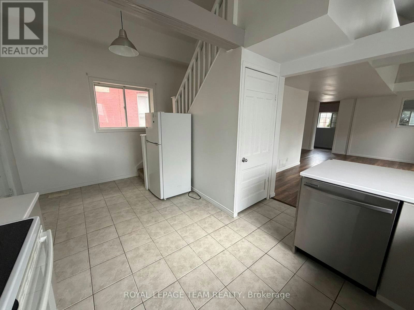 27 Poplar Street, Ottawa, ON, K1R 7M5 - 13