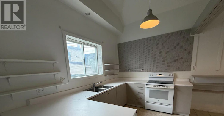 27 Poplar Street, Ottawa, ON, K1R 7M5 - 12