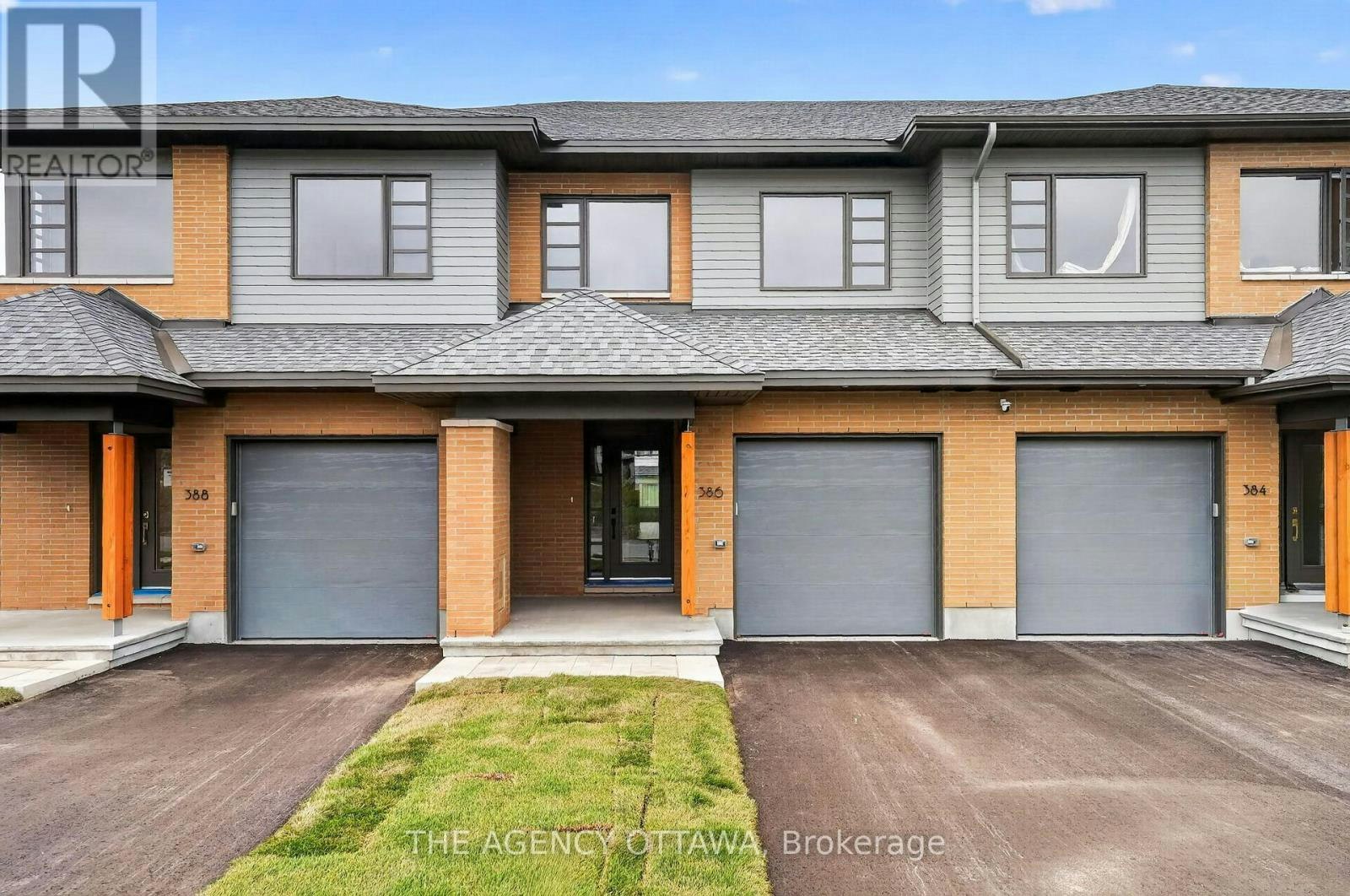 386 Walden Drive, Ottawa, ON, K2K 0M9