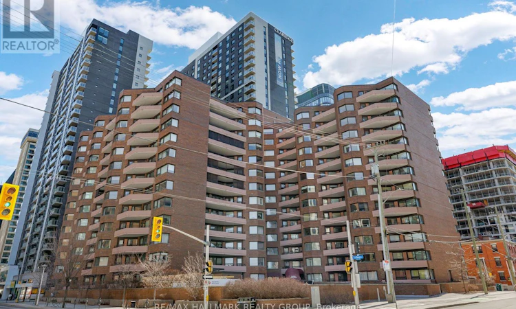 810-151 Bay Street