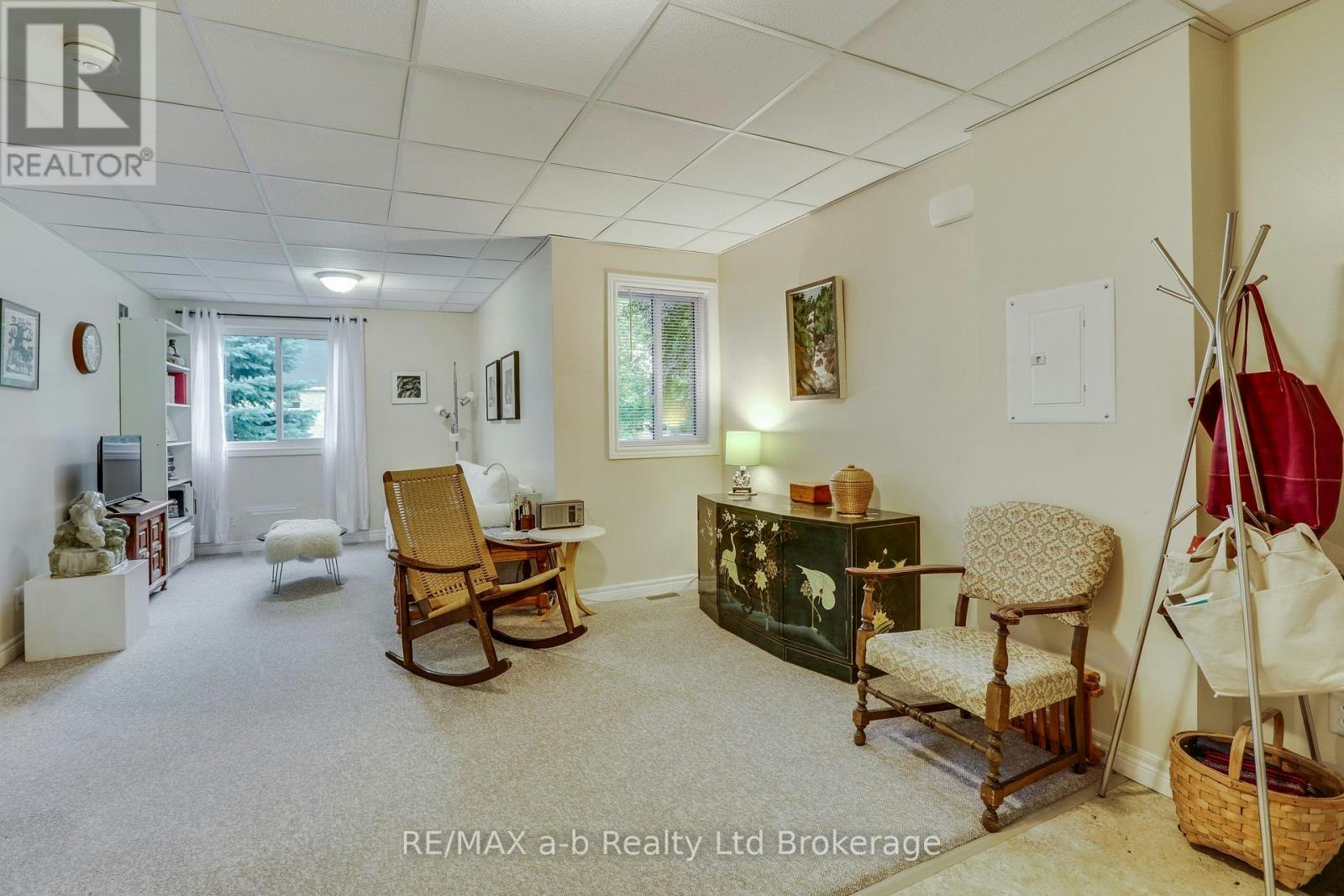 101-231 Wellington Street N, Woodstock, ON, N4S 6S1 - 4