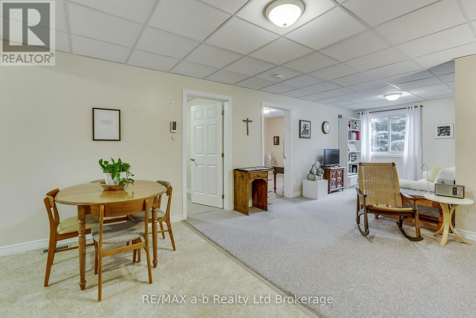 101-231 Wellington Street N, Woodstock, ON, N4S 6S1 - 3