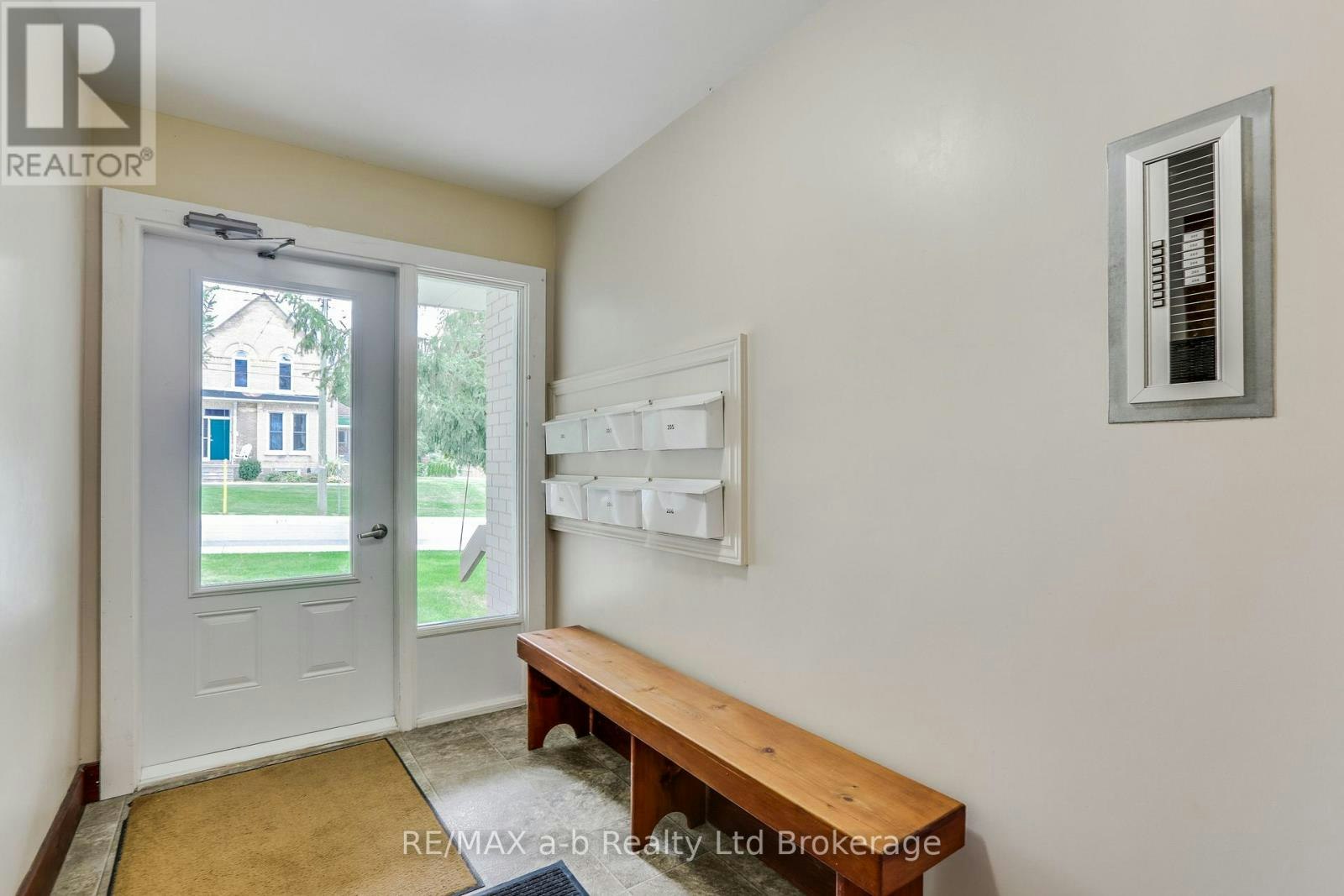 101-231 Wellington Street N, Woodstock, ON, N4S 6S1 - 18