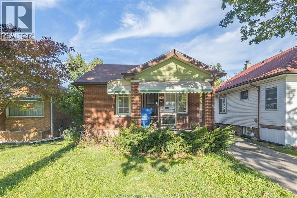 792 Partington Avenue, Windsor, ON, N9B 2N8