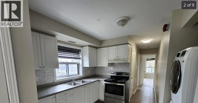401-826 Bloor Street, Toronto, ON, M6G 1L9