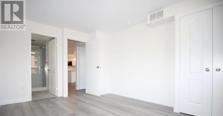 1209-77 Maitland Place, Toronto, ON, M4Y 2V6 - 3