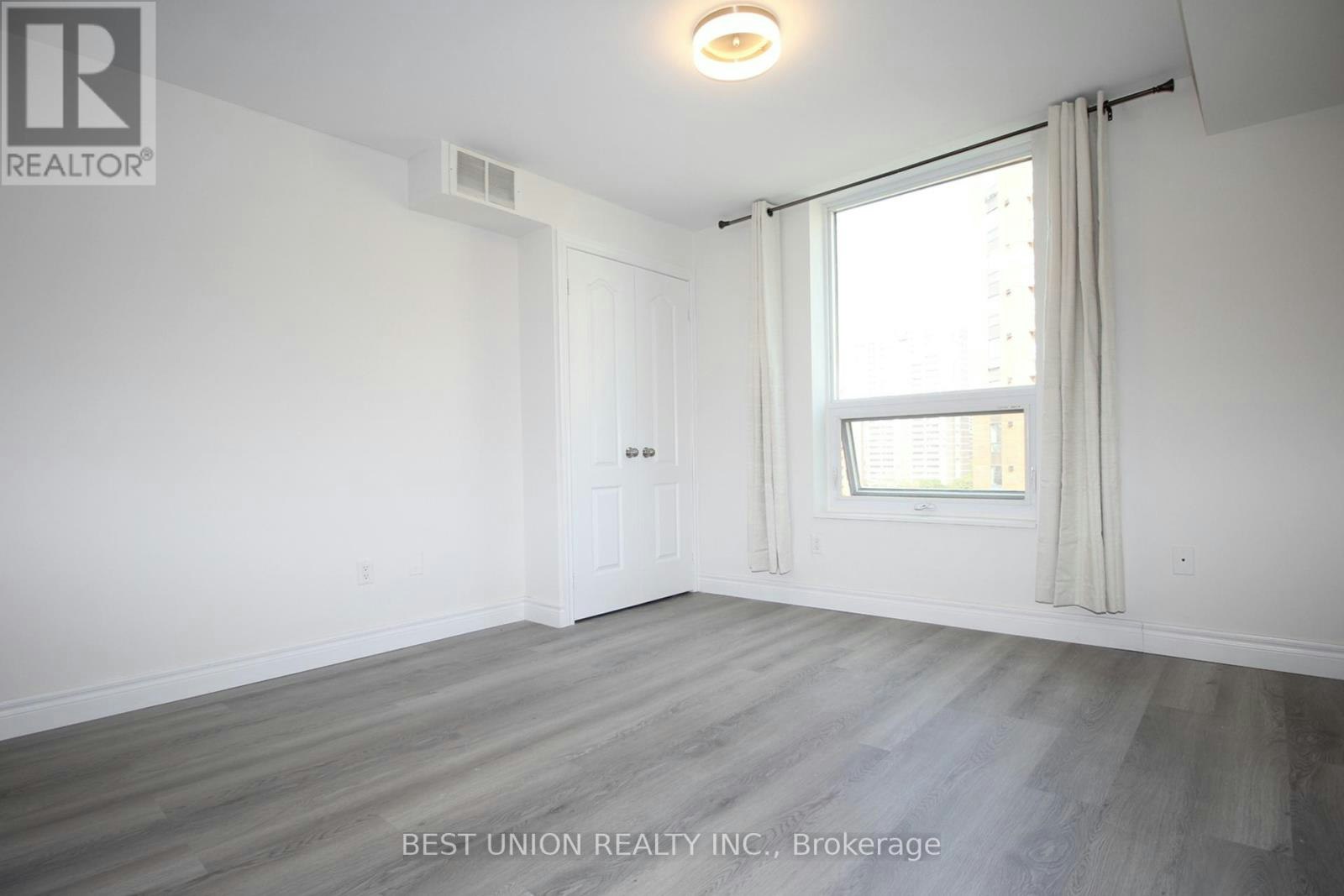 1209-77 Maitland Place, Toronto, ON, M4Y 2V6 - 8