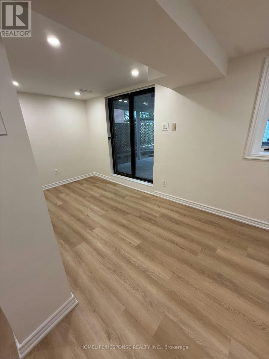 208 Lake Promenade, Toronto, ON, M8W 1A8 - 8
