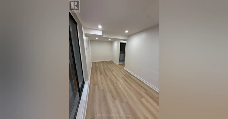 208 Lake Promenade, Toronto, ON, M8W 1A8 - 9