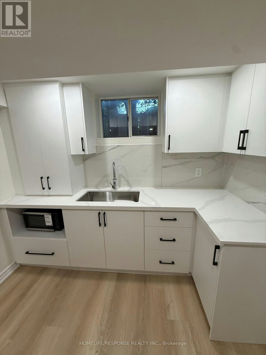 208 Lake Promenade, Toronto, ON, M8W 1A8 - 4