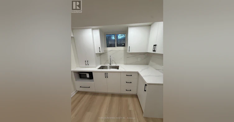 208 Lake Promenade, Toronto, ON, M8W 1A8 - 4