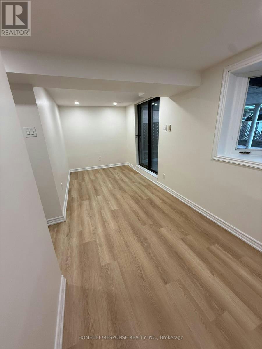 208 Lake Promenade, Toronto, ON, M8W 1A8 - 7