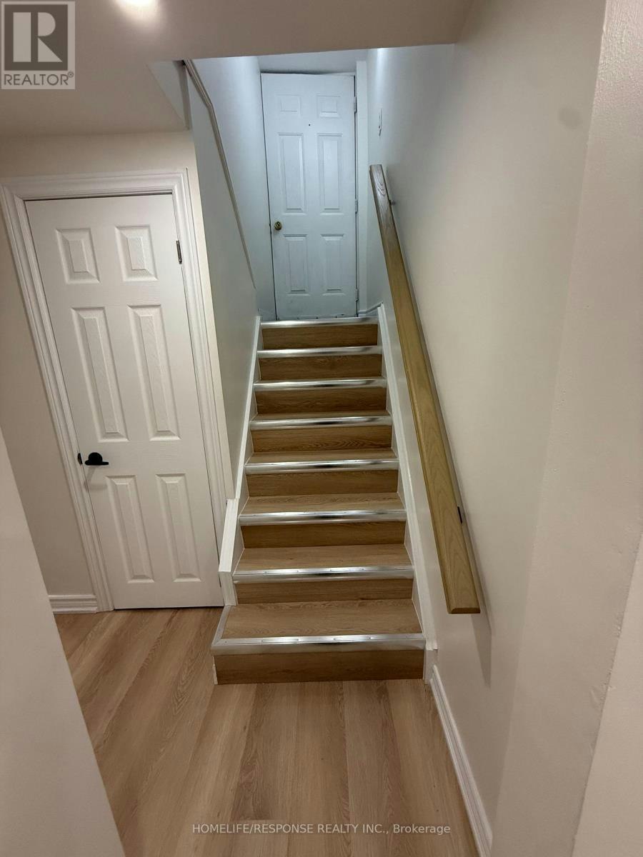 208 Lake Promenade, Toronto, ON, M8W 1A8 - 2