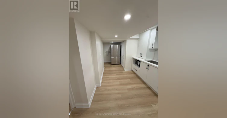 208 Lake Promenade, Toronto, ON, M8W 1A8 - 3