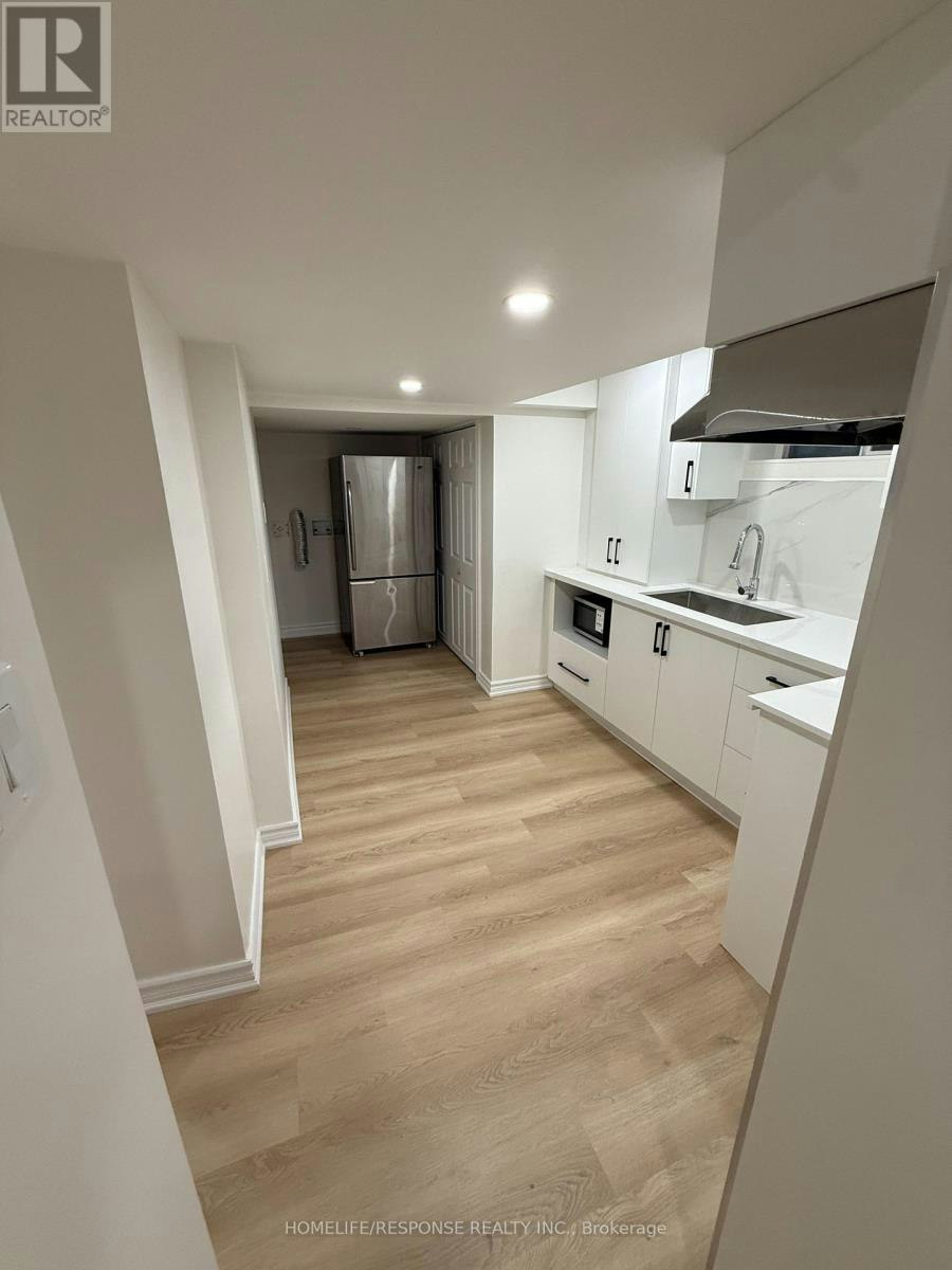 208 Lake Promenade, Toronto, ON, M8W 1A8 - 6