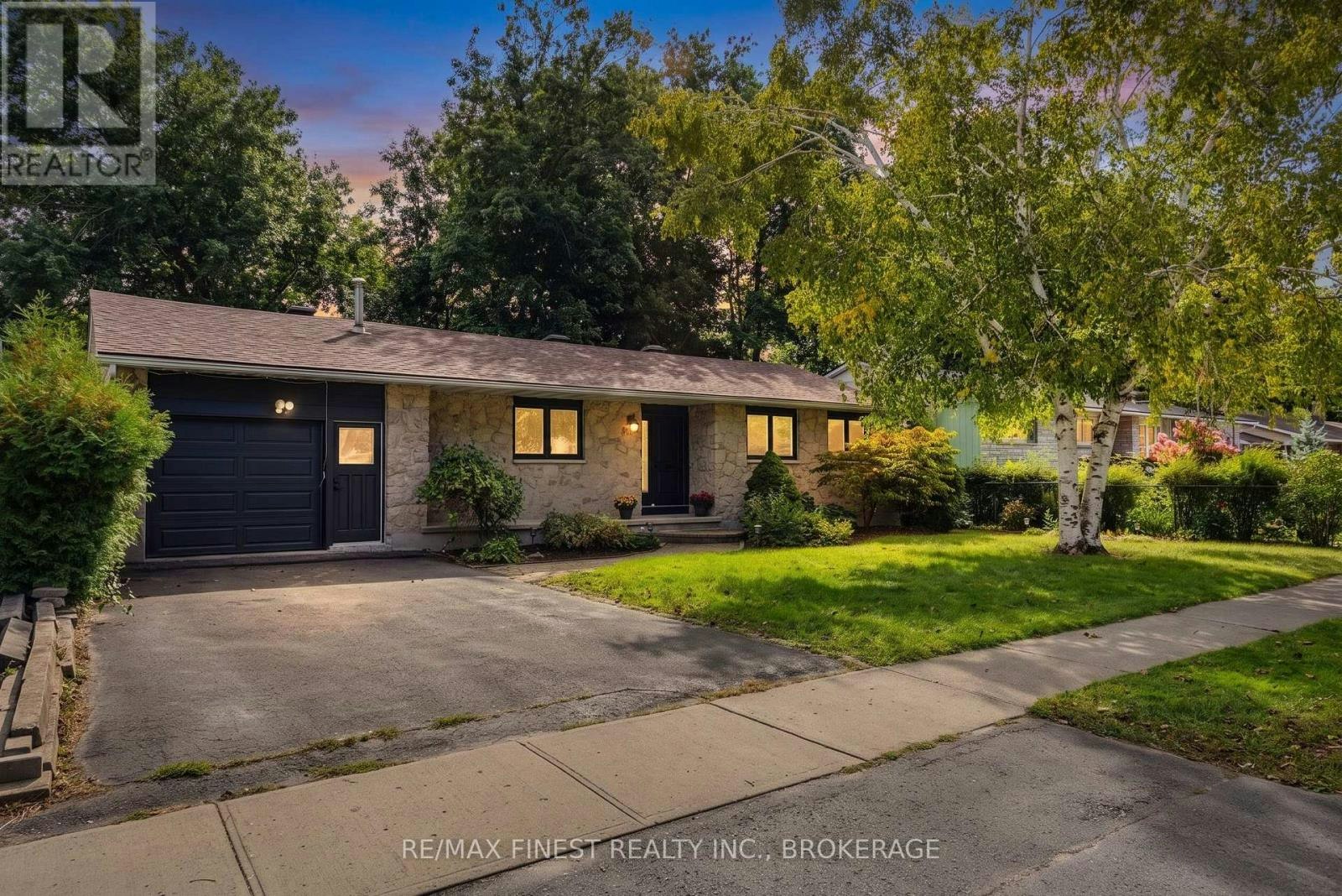 933 Mayfair Crescent, Kingston, ON, K7M 5S5