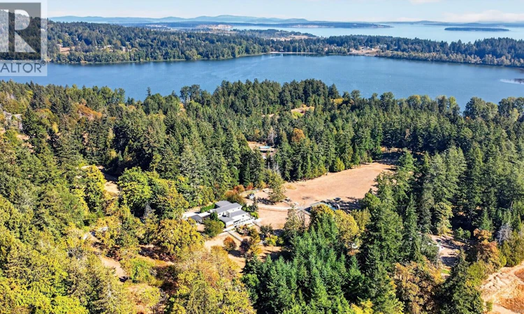 5209 Old West Saanich Road