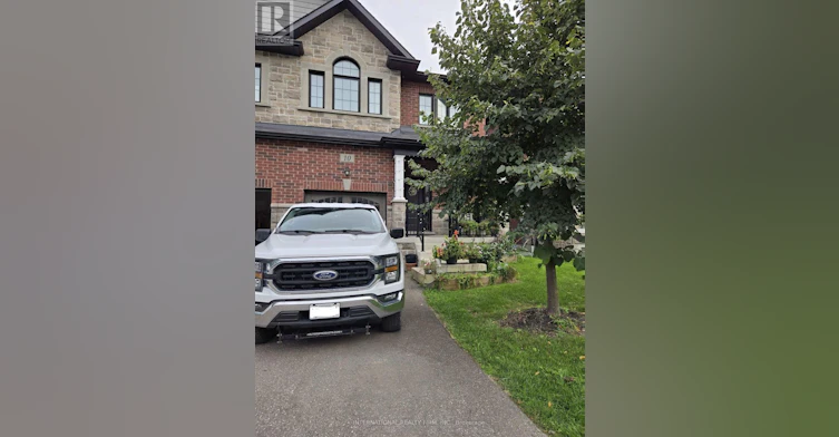 10 Gord Matthews Way, Uxbridge, ON, L9P 0E9 - 2