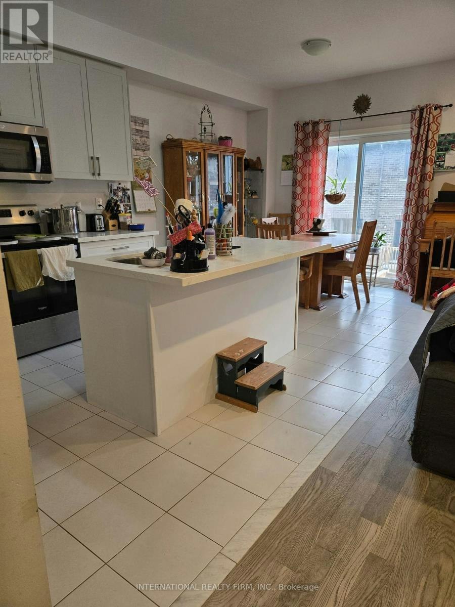 10 Gord Matthews Way, Uxbridge, ON, L9P 0E9 - 10
